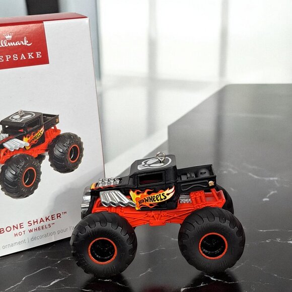 Hallmark 2024 Keepsake Ornament Hot Wheels Monster Trucks Bone Shaker - Picture 1 of 13